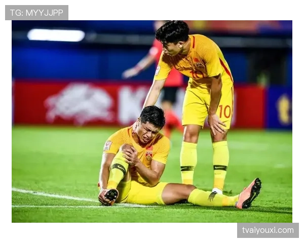 中场开球规则全解析：什么时候必须传球，违规如何判罚？